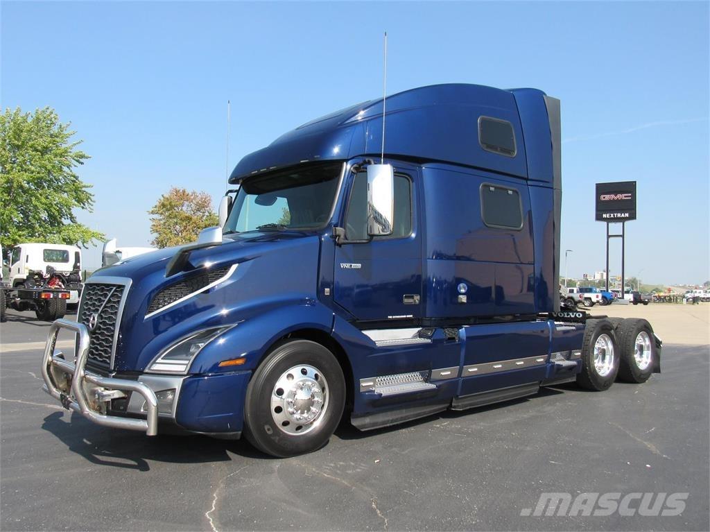 Volvo VNL64T860 وحدات الجر