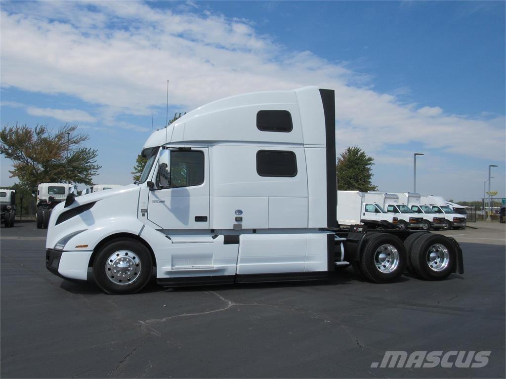 Volvo VNL64T860 وحدات الجر
