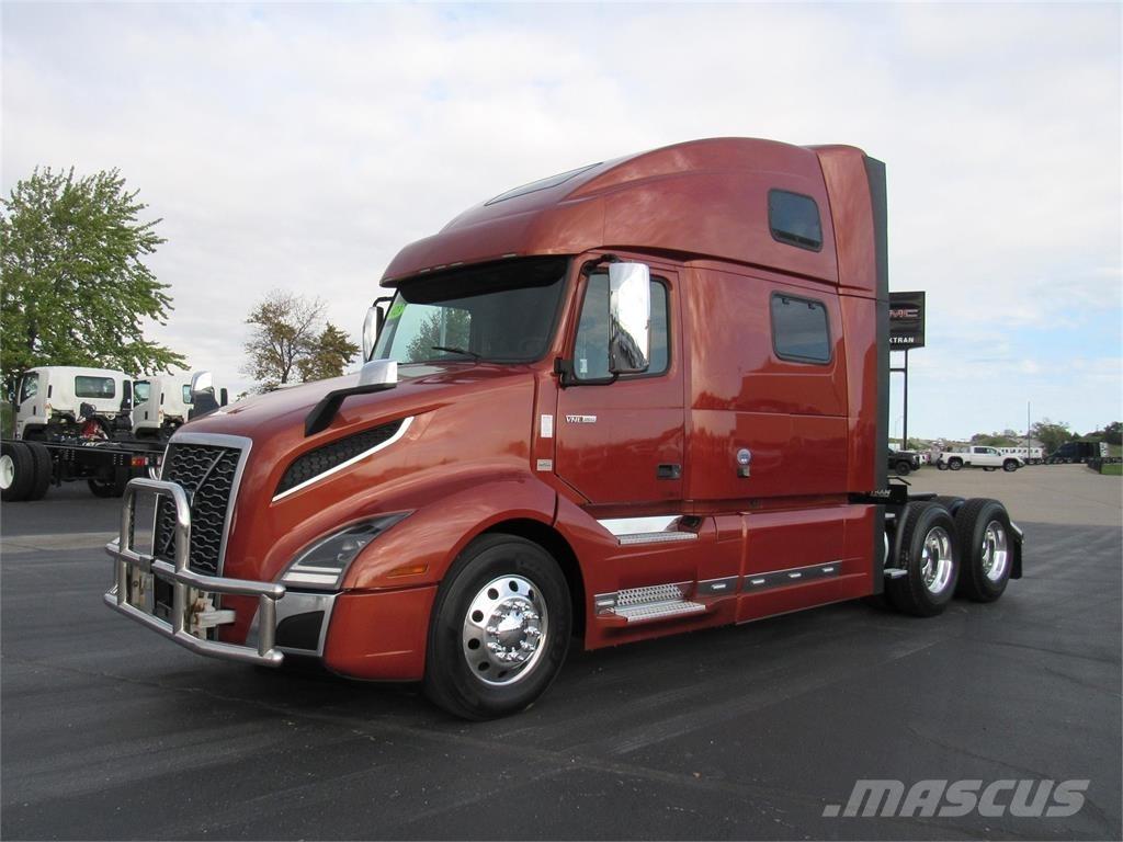 Volvo VNL64T860 وحدات الجر