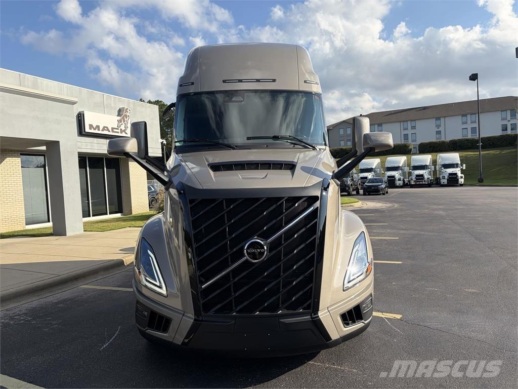 Volvo VNL64T860 وحدات الجر