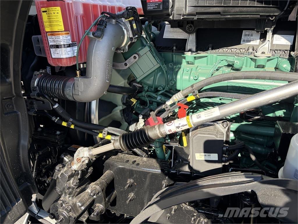 Volvo VNL64T860 وحدات الجر