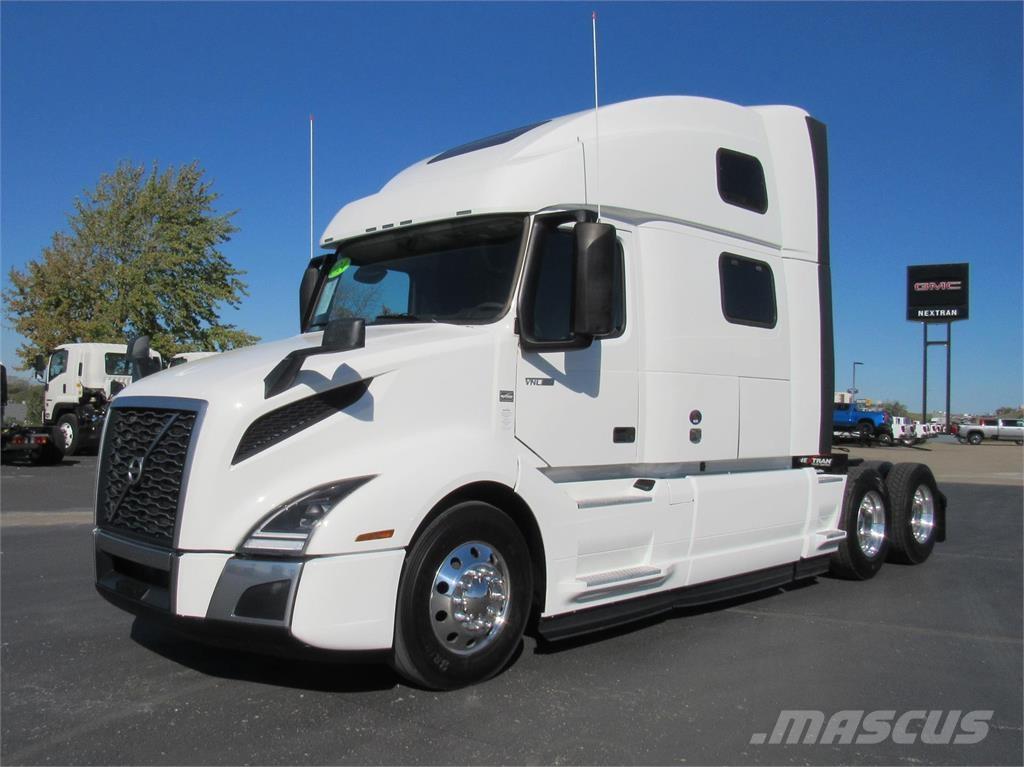 Volvo VNL64T860 وحدات الجر