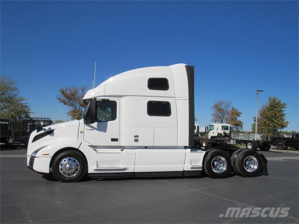 Volvo VNL64T860 وحدات الجر