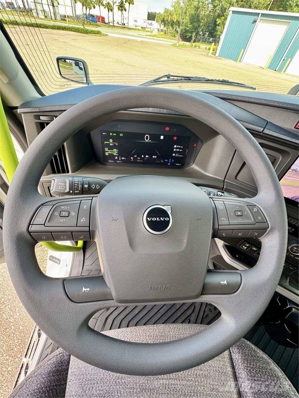 Volvo VNL64T860 وحدات الجر