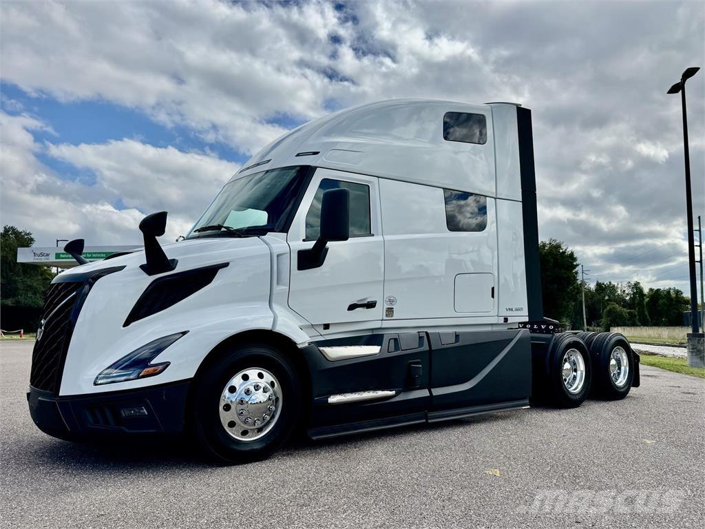 Volvo VNL64T860 وحدات الجر