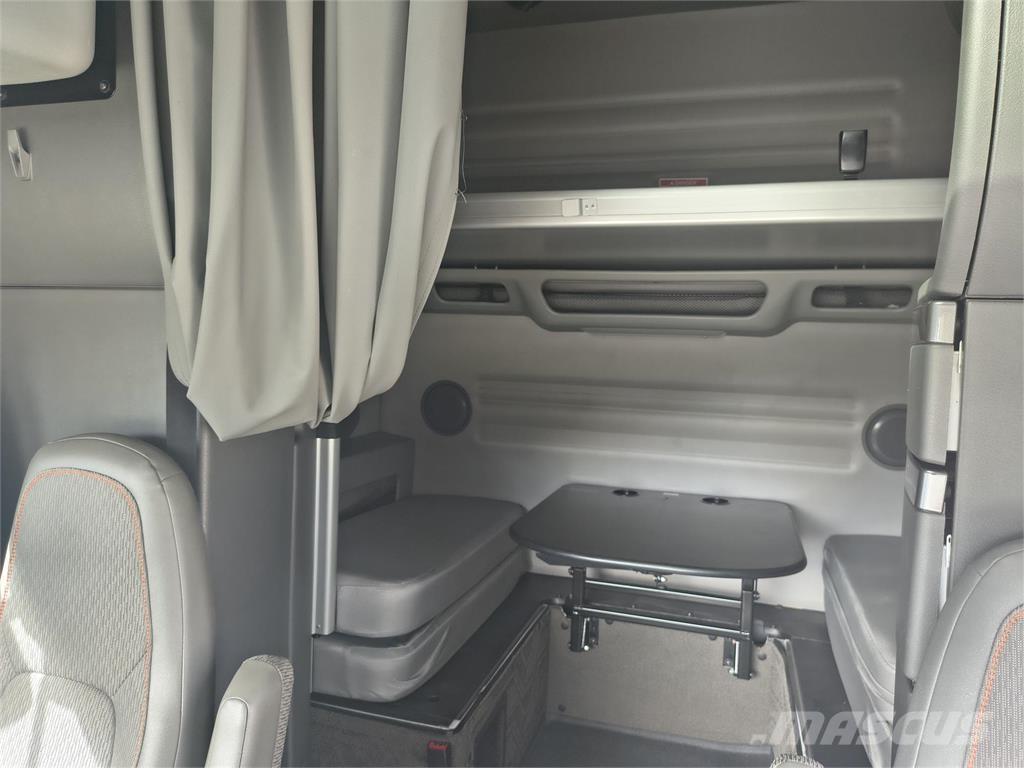 Volvo VNL64T860 وحدات الجر