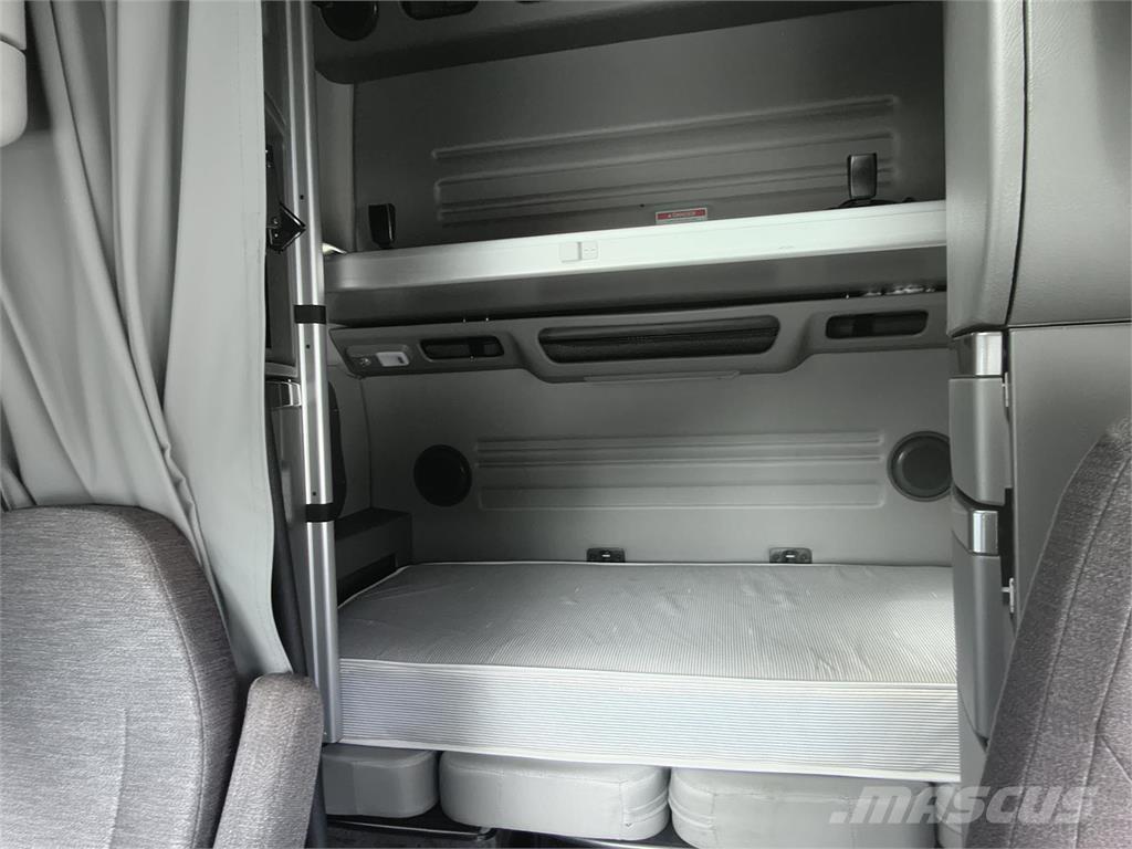 Volvo VNL64T860 وحدات الجر