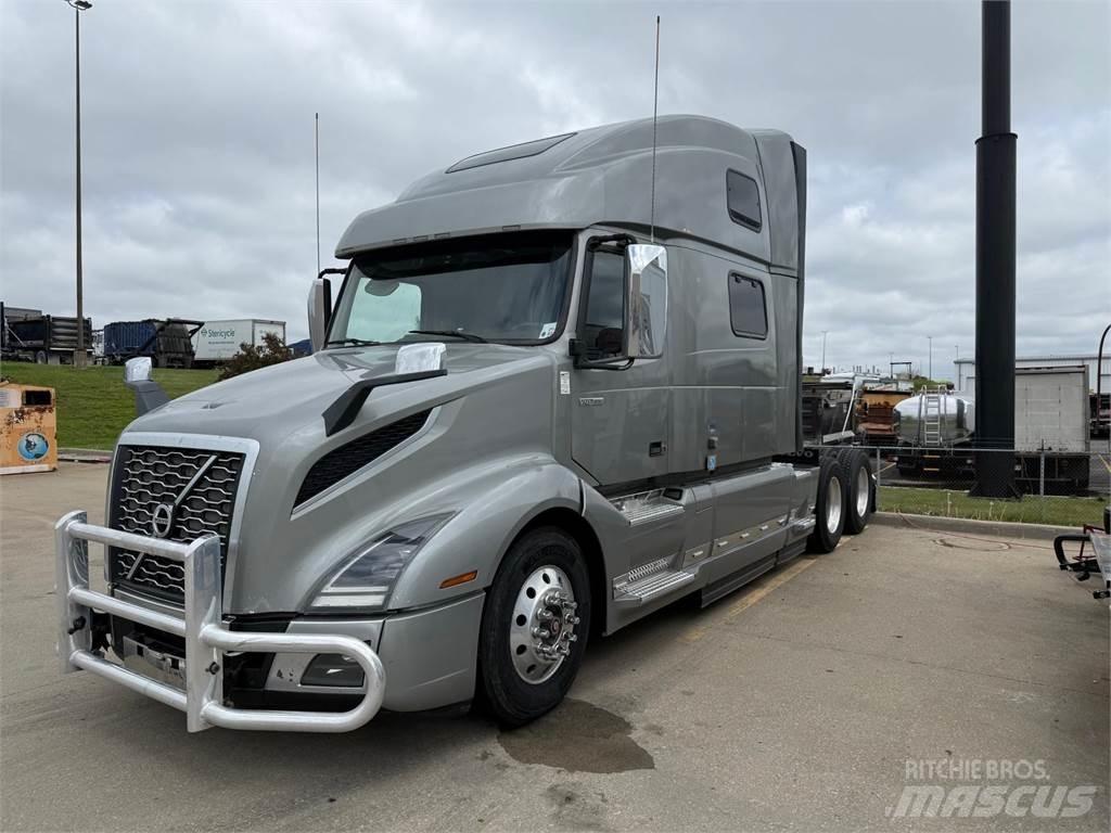 Volvo VNL860 وحدات الجر