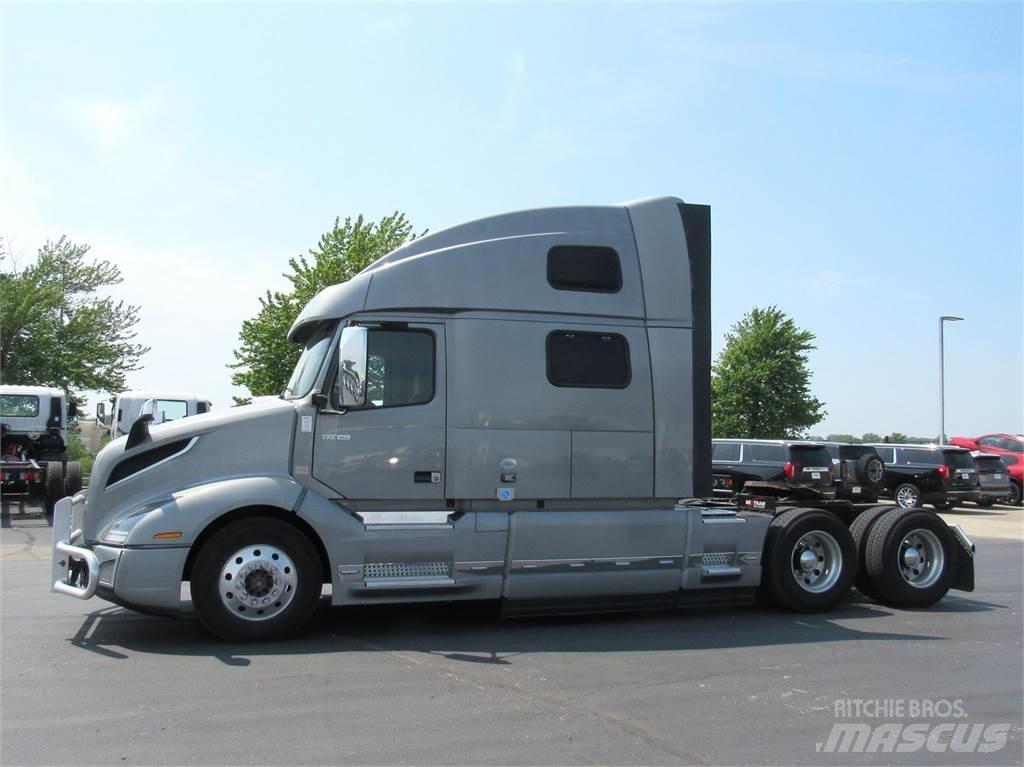 Volvo VNL860 وحدات الجر