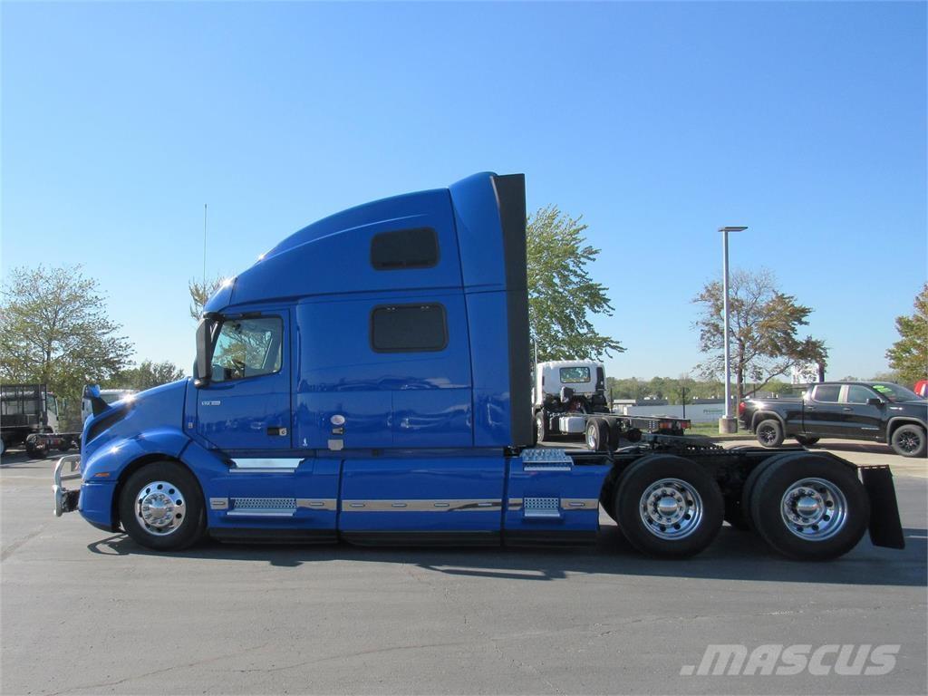 Volvo VNL860 وحدات الجر