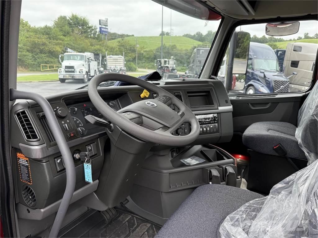 Volvo VNR64T300 وحدات الجر