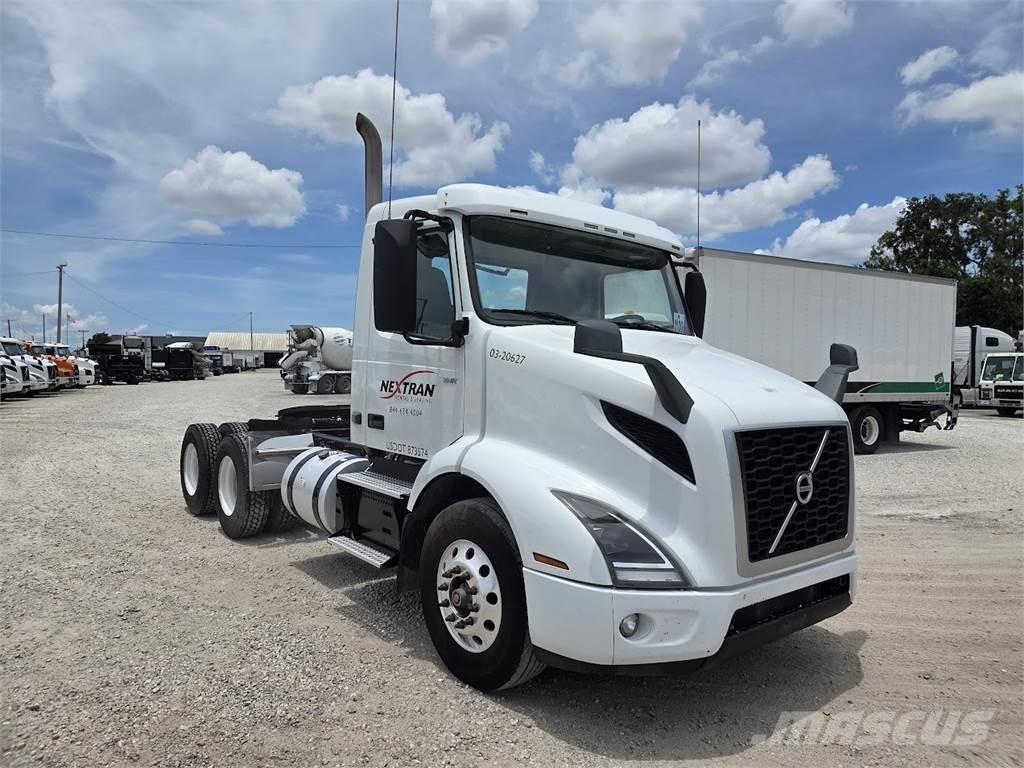 Volvo VNR64T300 وحدات الجر
