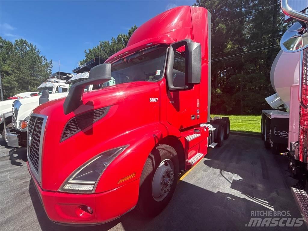 Volvo VNR64T300 وحدات الجر