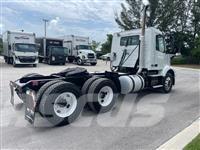 Volvo VNR64T300 وحدات الجر