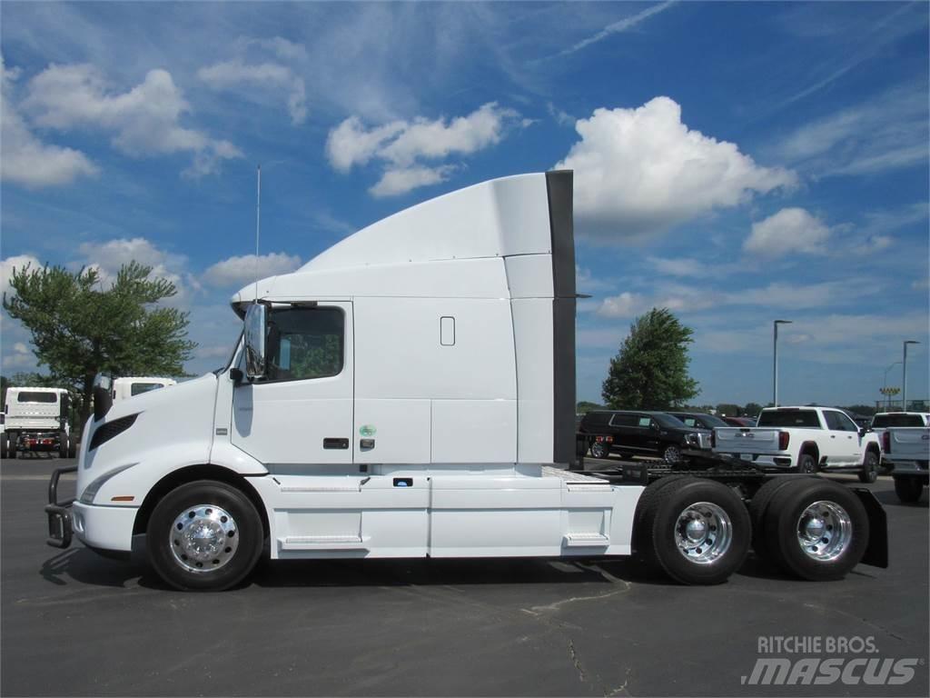 Volvo VNR64T640 وحدات الجر