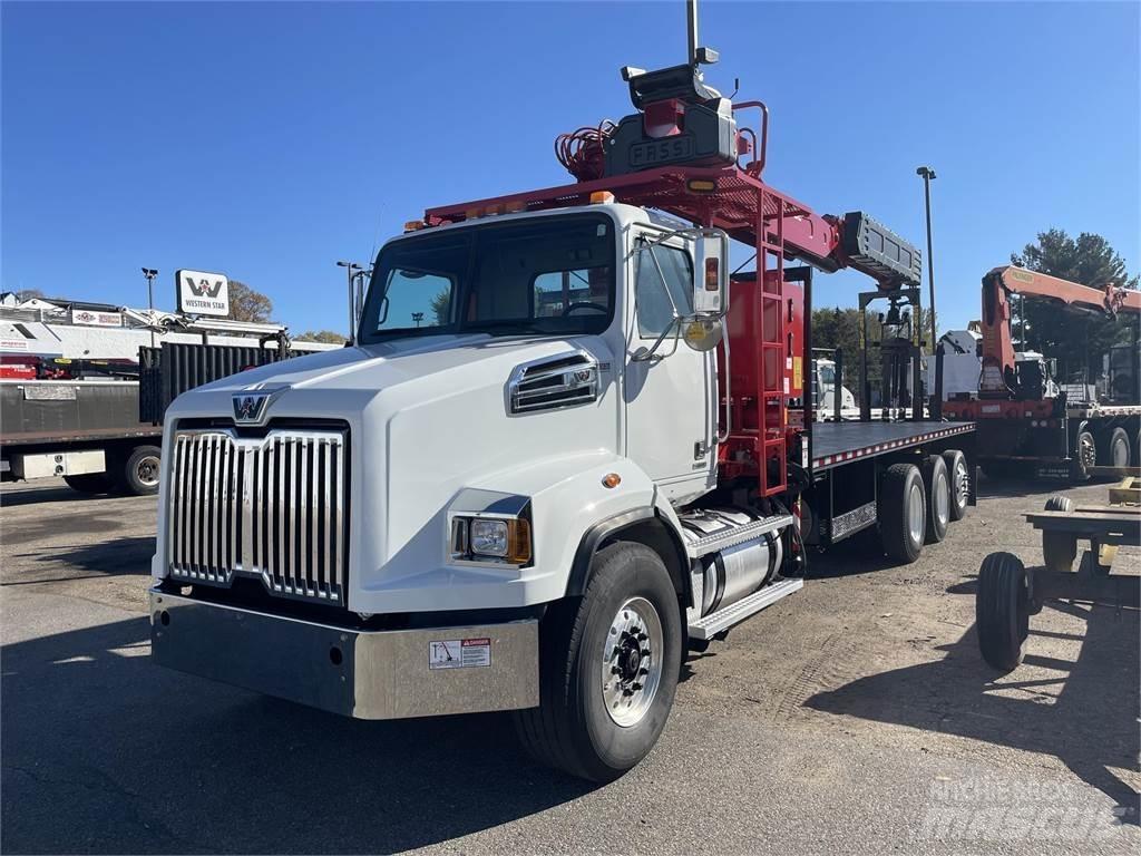 Western Star 4700SB شاحنات أخرى