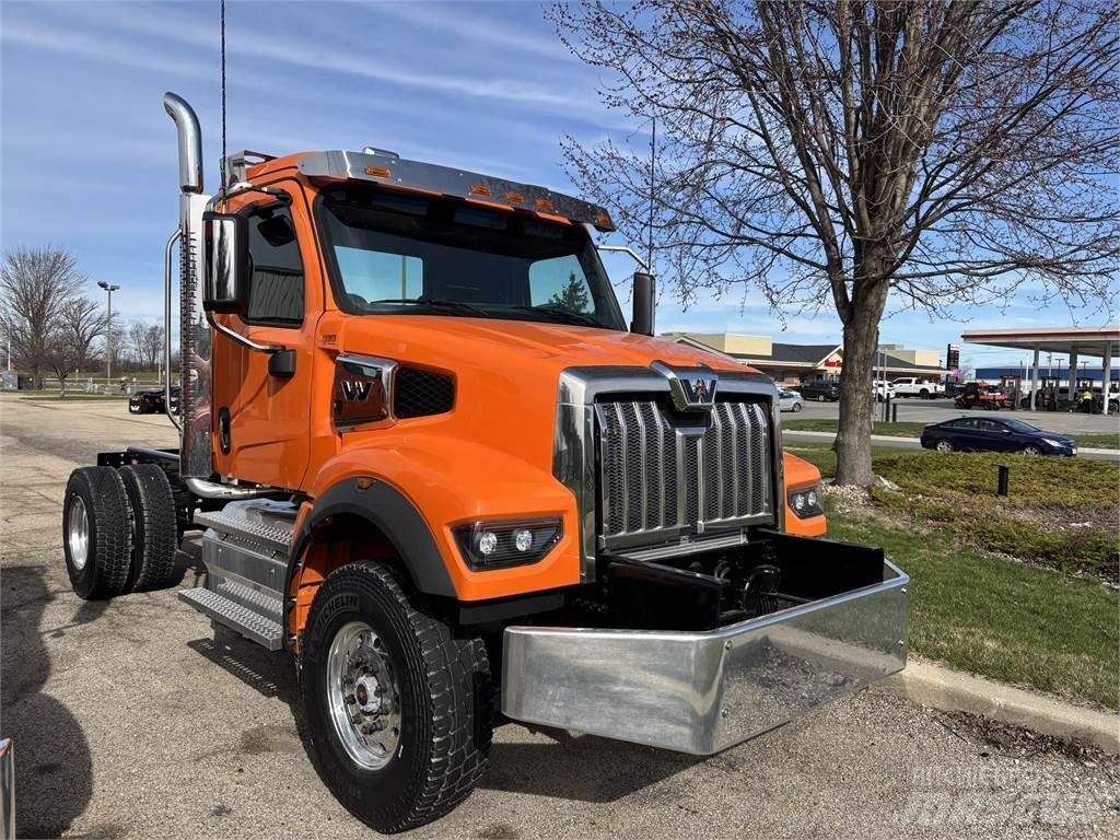 Western Star 47X شاحنات أخرى