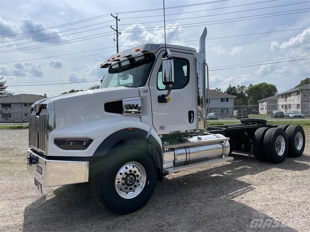 Western Star 49X وحدات الجر