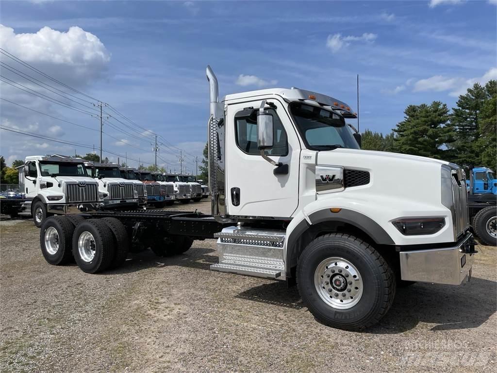 Western Star 49X وحدات الجر