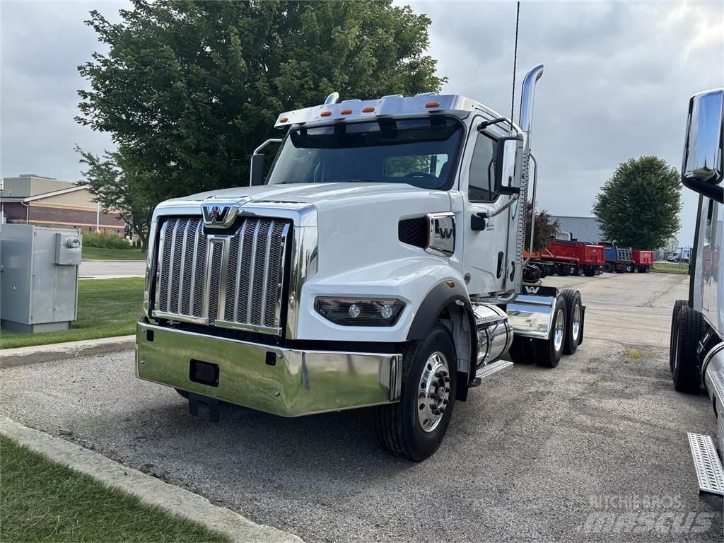 Western Star 49X وحدات الجر