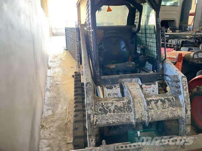 Bobcat T140 لوادر صغيرة