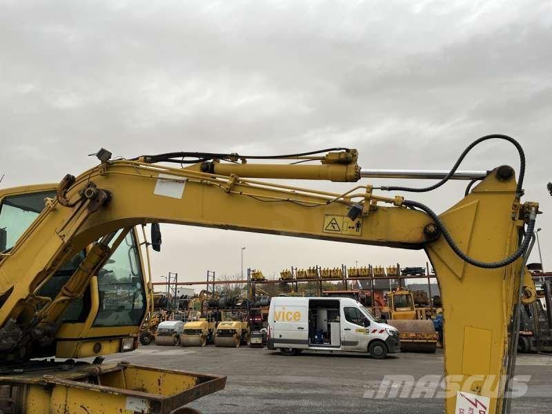 CASE 788-PRR حفارات بعجل