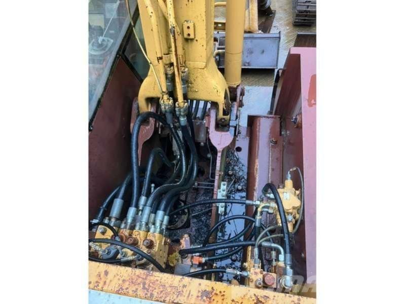 CASE 888CK حفارات بعجل