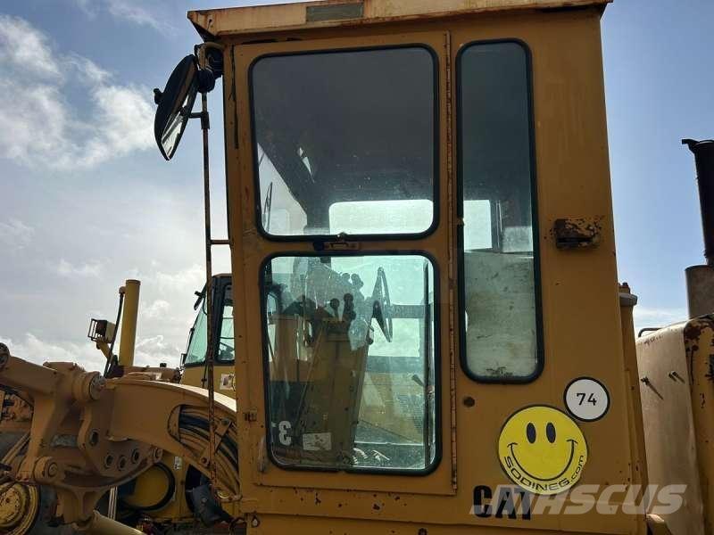 CAT 120G معدات تمهيد الطرق