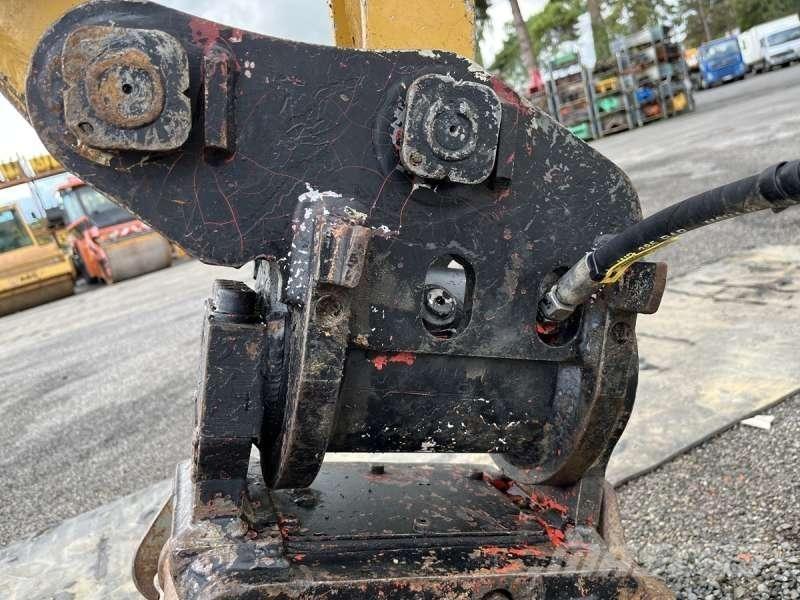 CAT 302.7DCR حفارات صغيرة أقل من 7 طن (حفارات صغيرة)