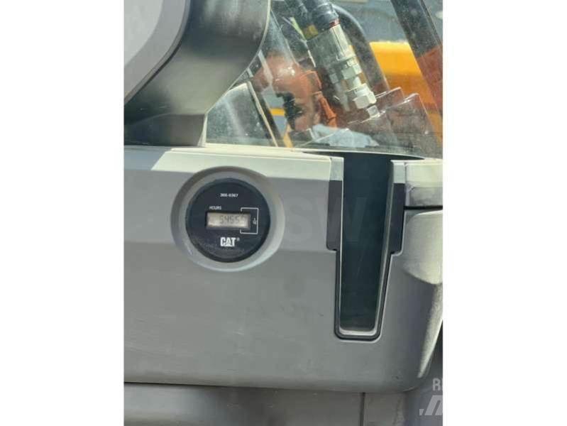 CAT 330F LN حفارات زحافة