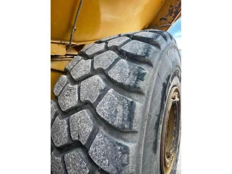 CAT 740GC ساحبات مفصلية