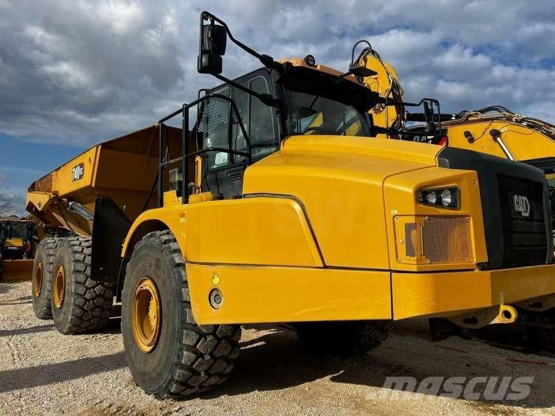 CAT 740GC ساحبات مفصلية