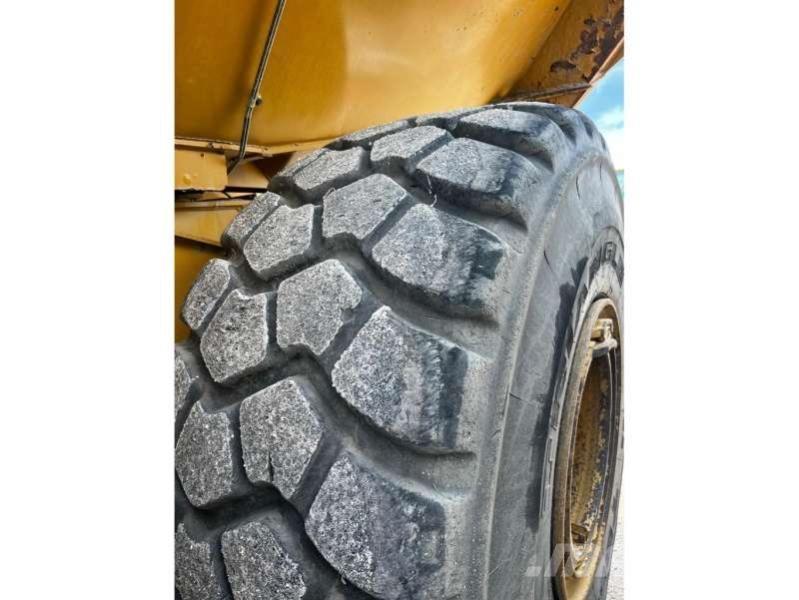 CAT 740GC ساحبات مفصلية