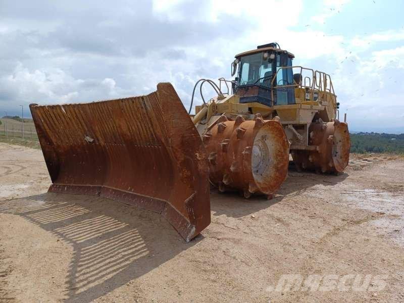 CAT 836H ضاغطات التربة