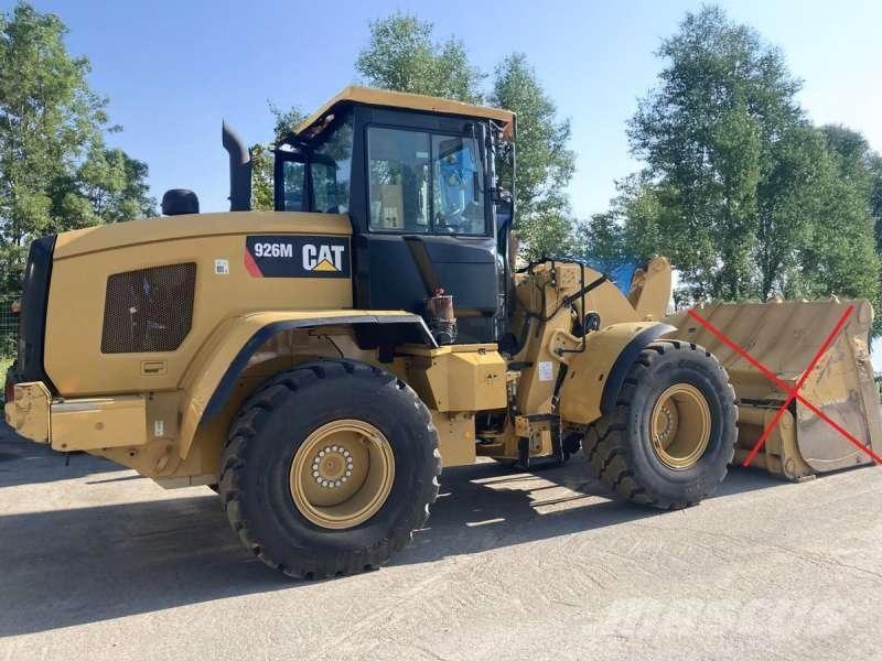 CAT 926M لوادر بعجل