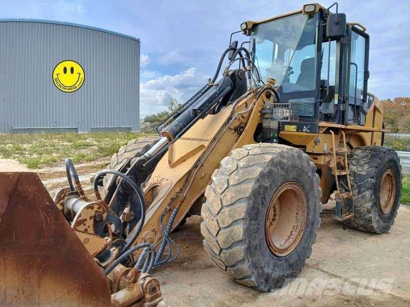 CAT 930H لوادر بعجل