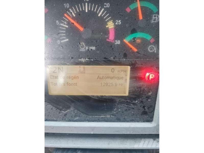 CAT 950K لوادر بعجل