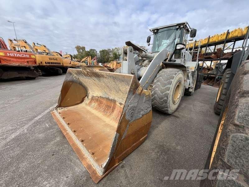CAT 962K لوادر بعجل