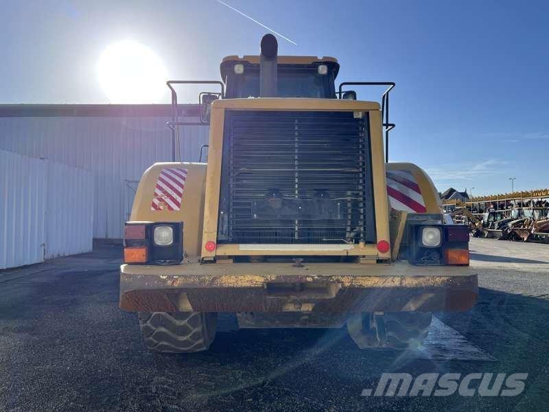 CAT 966G لوادر بعجل