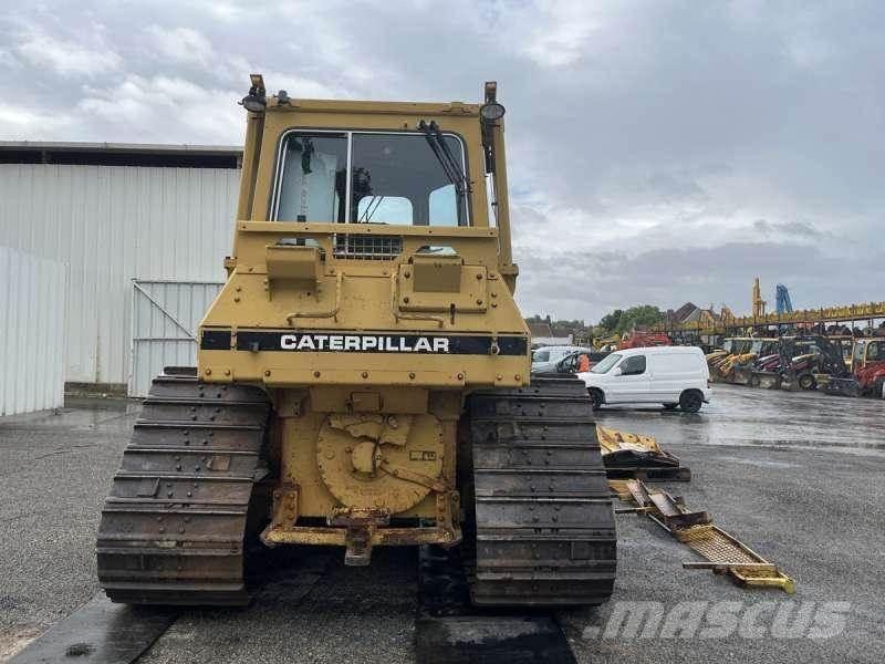 CAT D4H LGP بلدوزرات مجنزرة