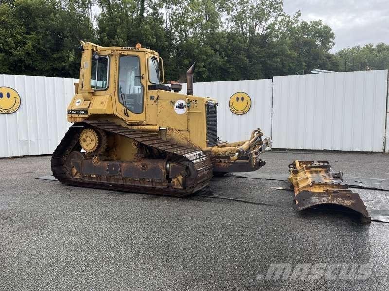 CAT D4H LGP بلدوزرات مجنزرة