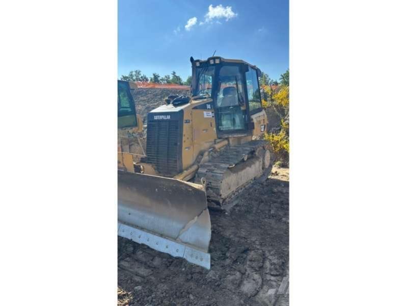 CAT D4K XL بلدوزرات مجنزرة