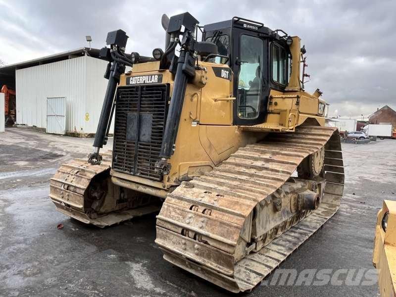 CAT D6T LGP بلدوزرات مجنزرة