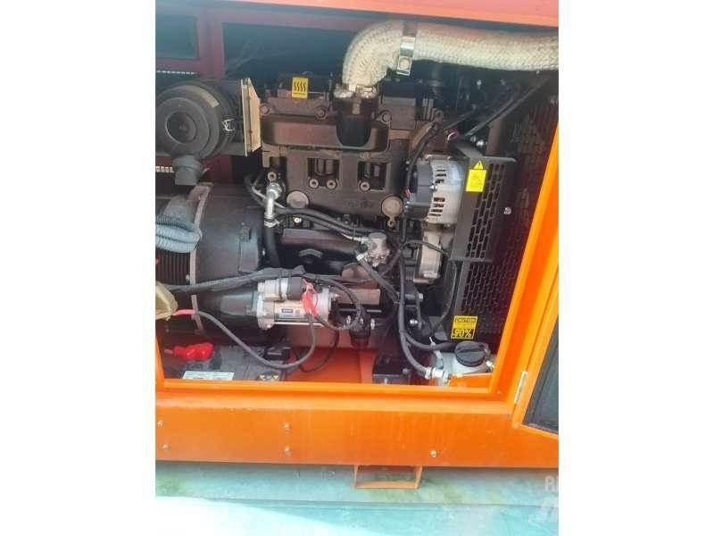  Gruau 22 KVA مولدات ديزل