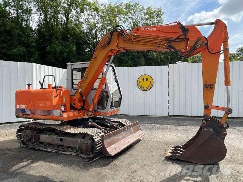 Hitachi EX60 حفارات زحافة