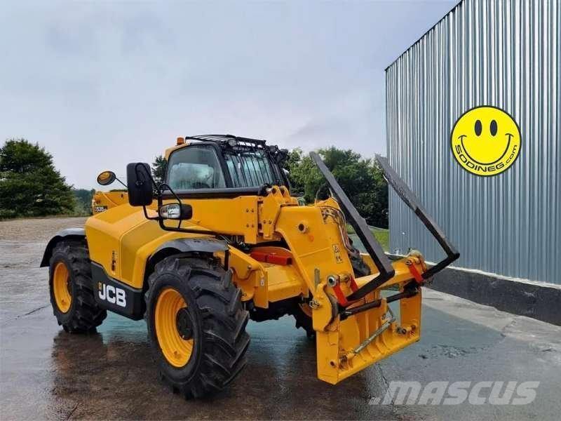 JCB 535-95 مناولات متداخلة