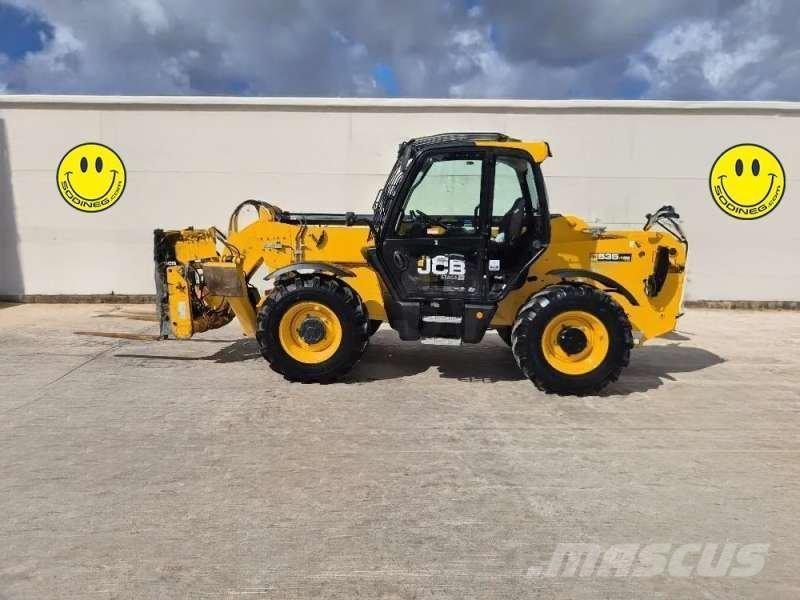 JCB 535V125 مناولات متداخلة