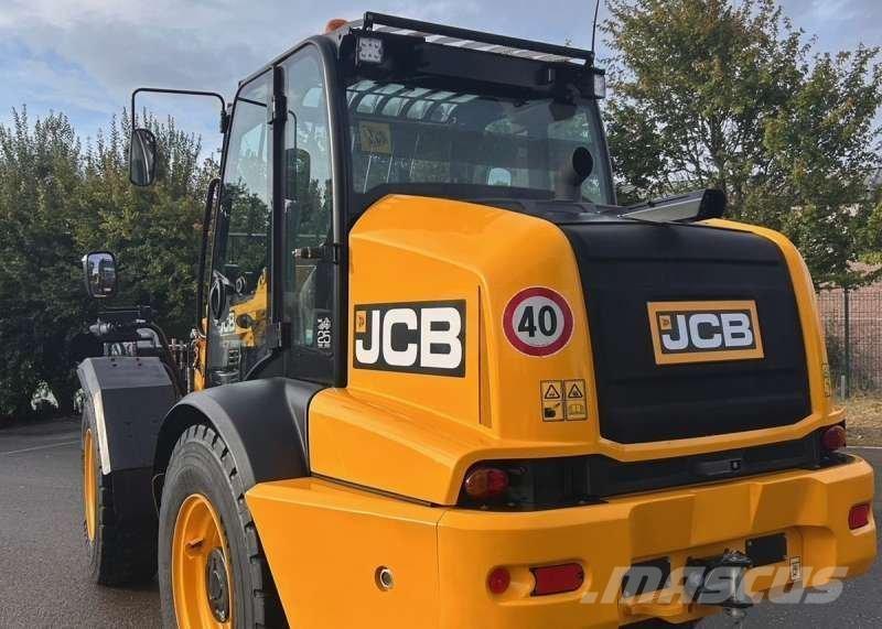 JCB TM320 مناولات متداخلة