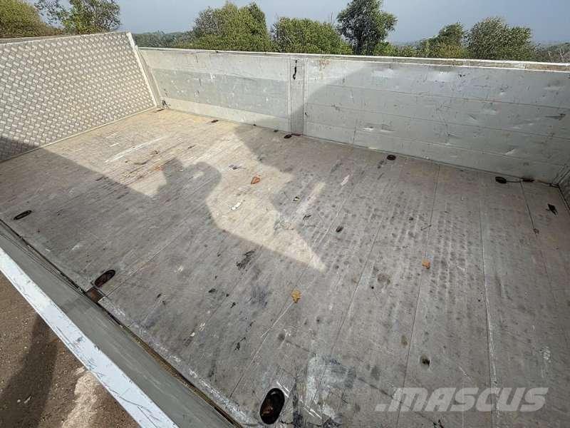 Scania R420 شاحنات مسطحة/مفصلية الجوانب