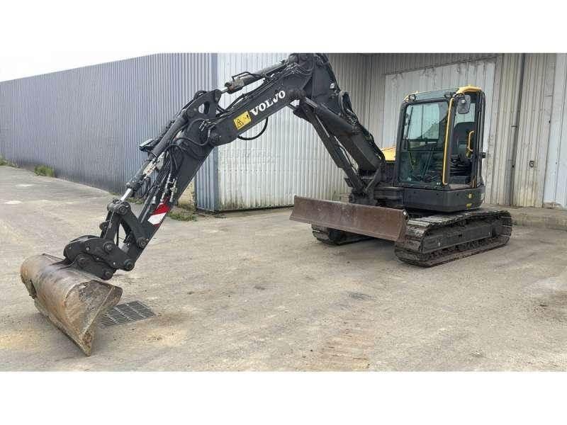 Volvo ECR88D حفارات زحافة